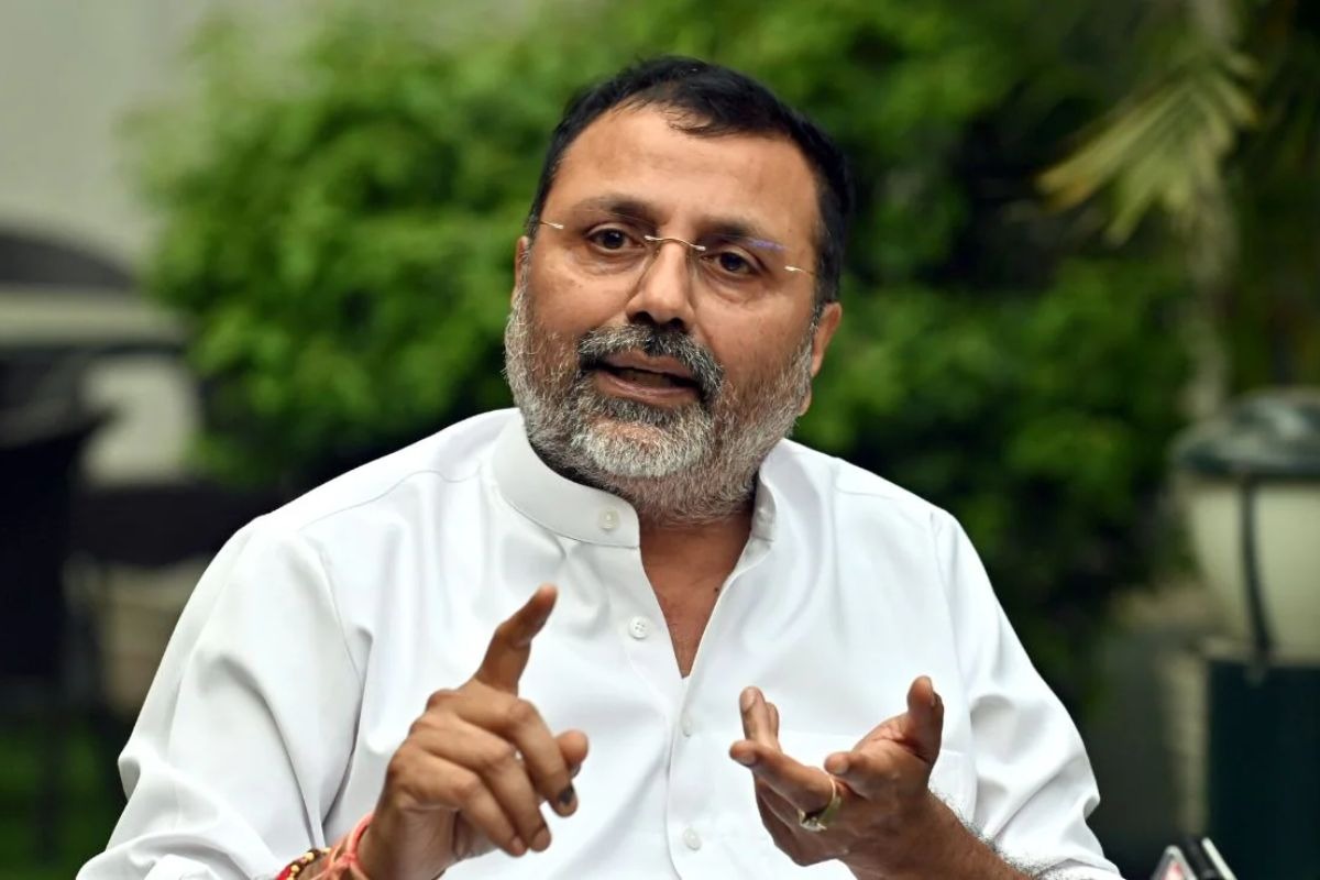 झारखंड के संथाल परगना में क्या छिड़ गया है "गुरिल्ला युद्ध", सांसद निशिकांत दुबे पर 51 और पत्नी पर 47 मुकदमे की क्या है कहानी