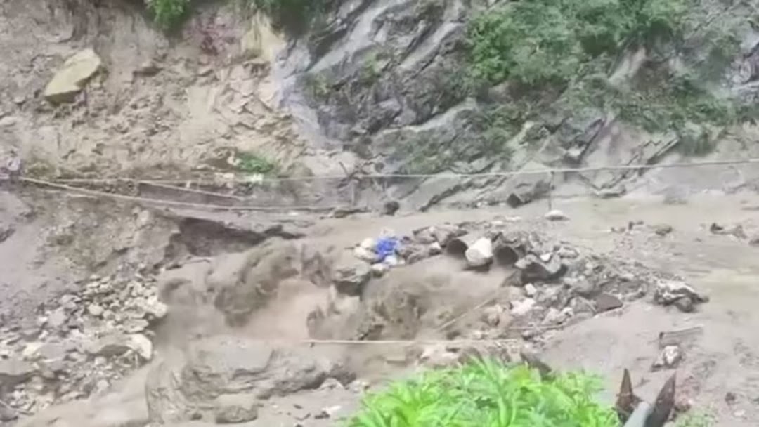 Breaking: जम्मू-कश्मीर के किश्तवाड़ में बादल फटने से 33 लोगों की मौत,  राहत और बचाव कार्य जारी 