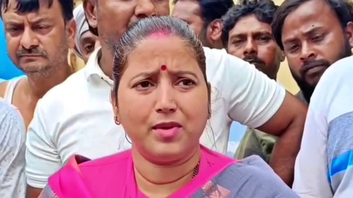 बूढ़ी झरिया का  विधायक से सवाल  -झरिया को "जहरिया" बनने से रोकिये ,झरिया में रहकर देखिये प्रदूषण का हाल!!
