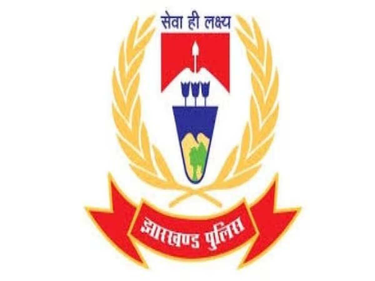 झारखंड में एक नया सवेरा : पुलिस ने यूपी स्टाइल अपनाया तो कुख्यात गैंगस्टरो में हुआ खौफ ,फिर  करने लगे है  थाने  में सरेंडर !!