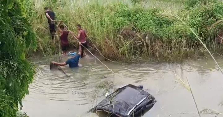 नालंदा में दर्दनाक हादसा, पानी से भरे गड्ढे में कार पलटने से  3 की मौत, एक घायल