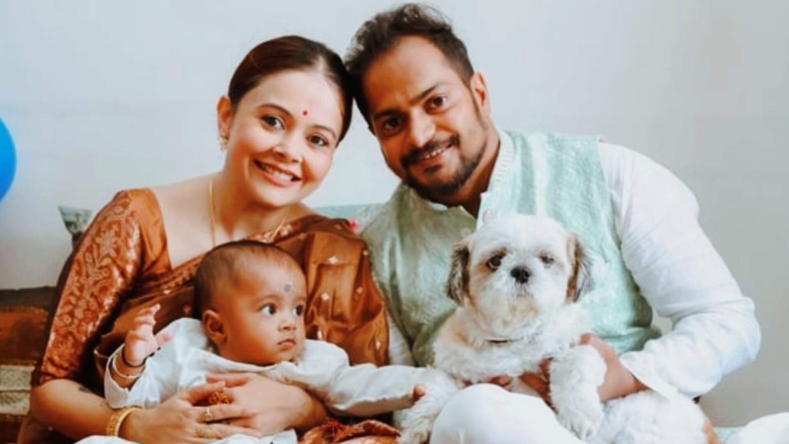 बेटे के रंग पर ट्रोल करने वाले की देवोलीना ने जमकर लगा दी क्लास, कहा खुद को सनातनी कहते हैं ऐसे ट्रोलर्स