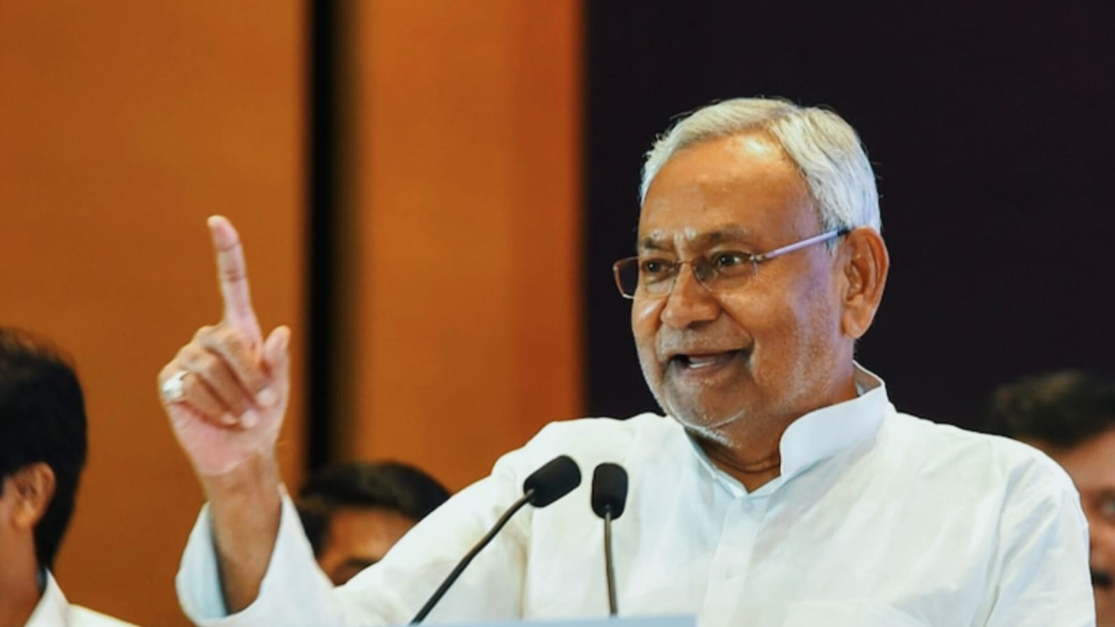 बिहार कैबिनेट की बैठक समाप्त, महिलाओं, शिक्षा, स्वास्थ्य और रोजगार के विषयों समेत 49 एजेंडों पर लगी मोहर