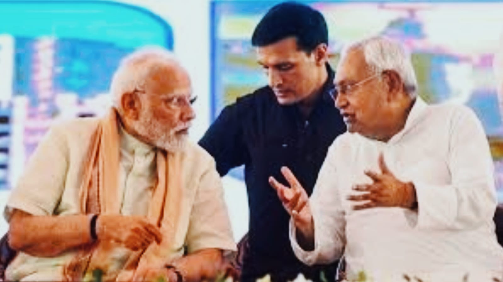 विश्वकर्मा पूजा पर मुख्यमंत्री ने श्रमिकों को दी 802 करोड़ की वस्त्र सहायता की सौगात