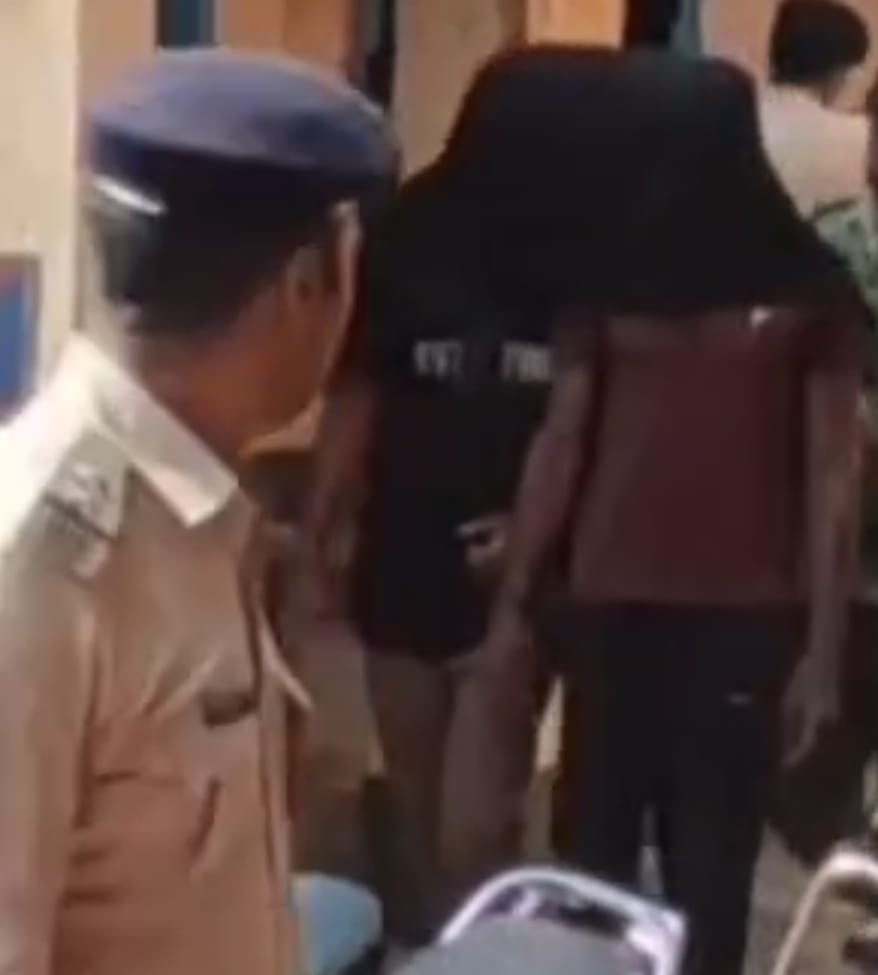 धनबाद पुलिस को मिली बड़ी सफलता : पढ़िए -एक बाइक कैसे बन गई 16 को बरामद कराने  का जरिया !!