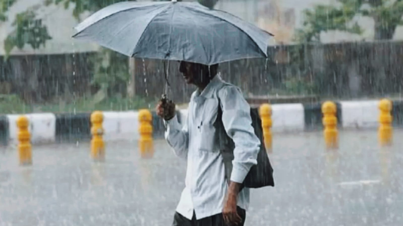 राज्य में बारिश के साथ हुई नवरात्रि की शुरुआत, क्या पूरे नवरात्रे पर रहेगा बारिश का कहर, जानिए नौ दिनों तक कैसा रहेगा मौसम का हाल