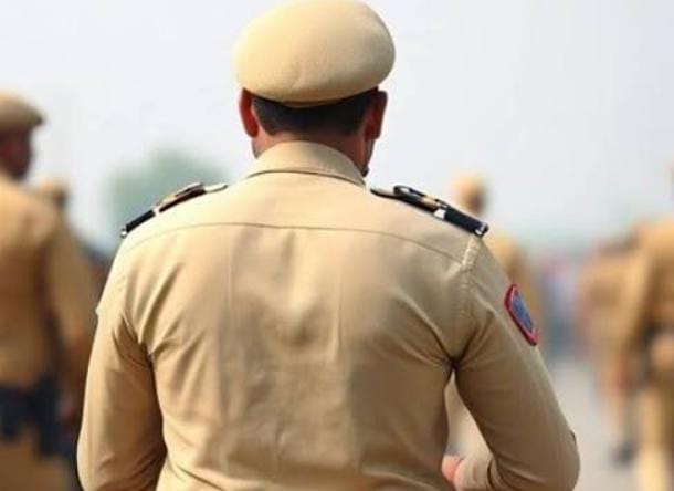 पहले पिस्टल के बट से तोड़ा दाँत , फिर हॉस्टल की तीसरी मंजिल से फेंका नीचे, नशे की हालात में SI ने कर दिया बड़ा कांड