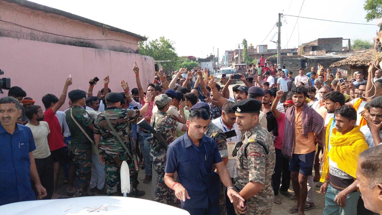 BIG BREAKING:डिप्टी सीएम विजय चौधरी के काफिले पर हमला, राजद समर्थकों पर आरोप मौके पर भारी बवाल