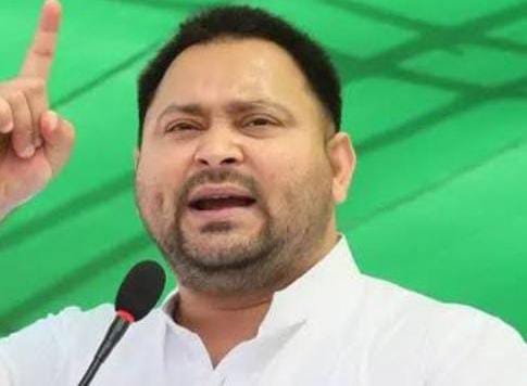 Bihar Politics:तेजस्वी यादव ने दिया हर घर एक सरकारी नौकरी का भरोसा, प्रत्याशियों के लिए मांगा वोट