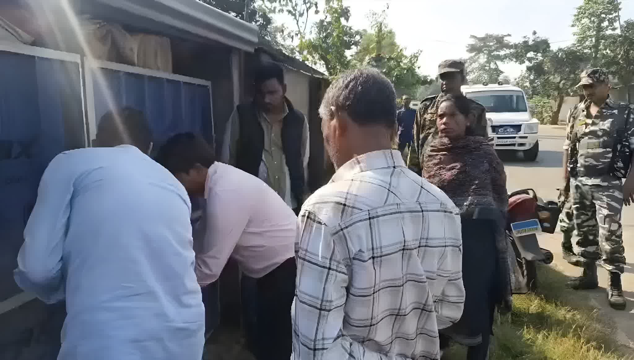 सरायकेला:पिछले 20 साल से झोलाछाप डॉक्टर चला रहा था क्लिनिक, डीसी के आदेश पर किया गया सील, पूछताछ में हुआ हैरान करनेवाला खुलासा