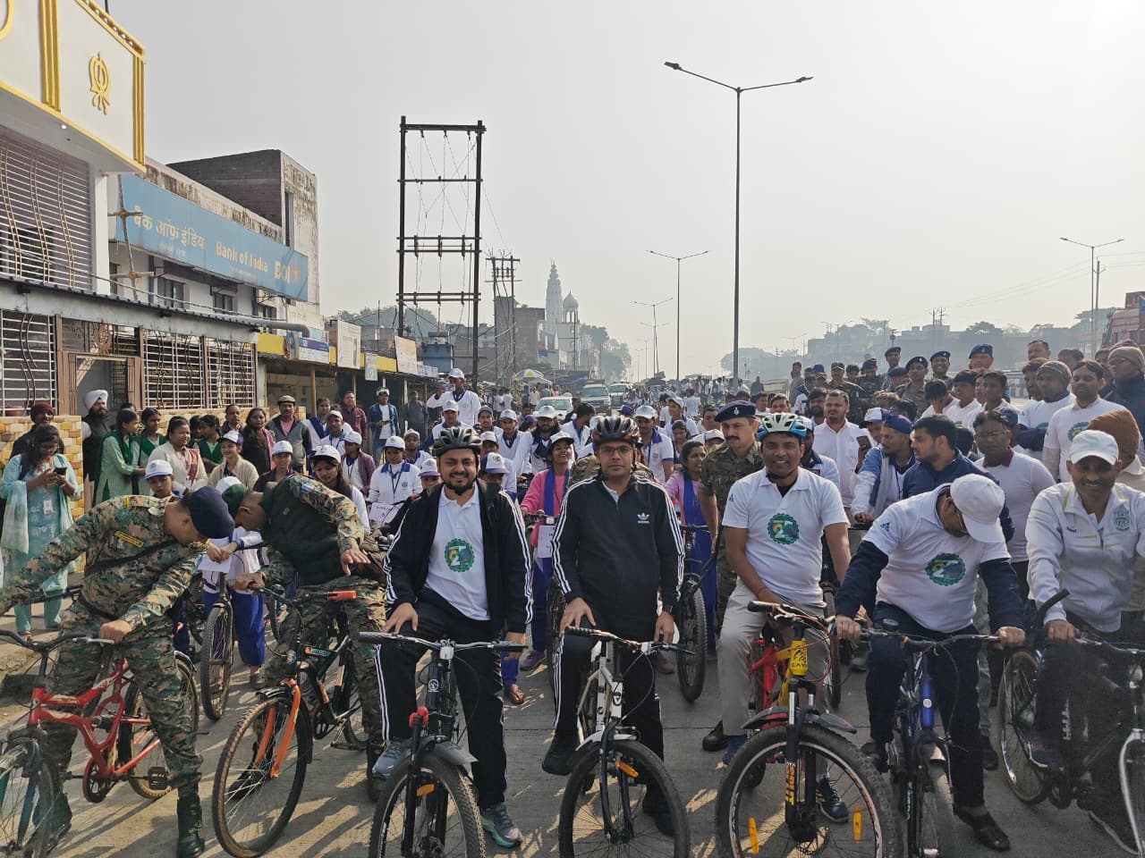 झारखंड का  रजत जयंती समारोह:तोपचांची साइक्लोथोन में डीसी ,एसएसपी शामिल हो क्या संदेश  दिया ,पढ़िए !!