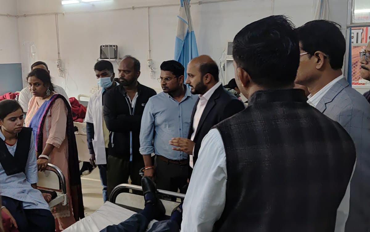 BREAKING:कोडरमा घाटी में बड़ा हादसा, नवोदय विद्यालय की बस दुर्घटनाग्रस्त, आधे दर्जन से अधिक बच्चे घायल