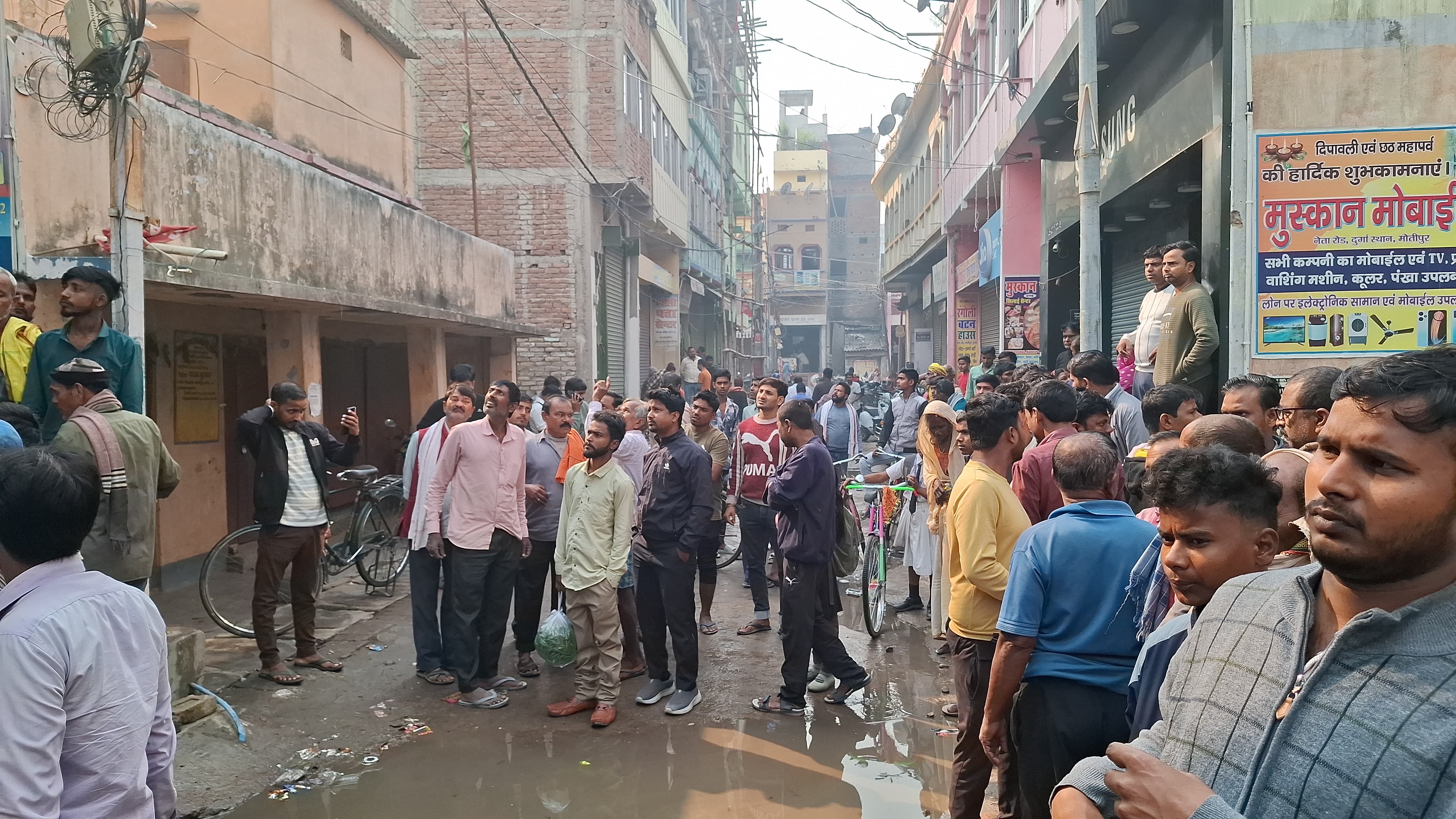 बड़ी खबर:मुजफ्फरपुर में शॉर्ट सर्किट से लगी भीषण आग, एक ही परिवार के पांच लोगों की दर्दनाक मौत, सात झुलसे