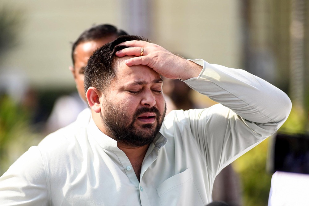 बिहार की सियासत : राजद को टूट से बचाना तेजश्वी यादव के लिए क्यों है बड़ी चुनौती ,क्यों सलाहकार भी चिंता में !!