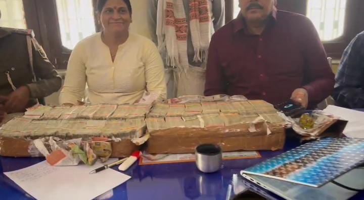 जमुई के झाझा स्टेशन पर रेल पुलिस की बड़ी कार्रवाई, दुरंतो एक्सप्रेस से 70 लाख रुपए नकद बरामद