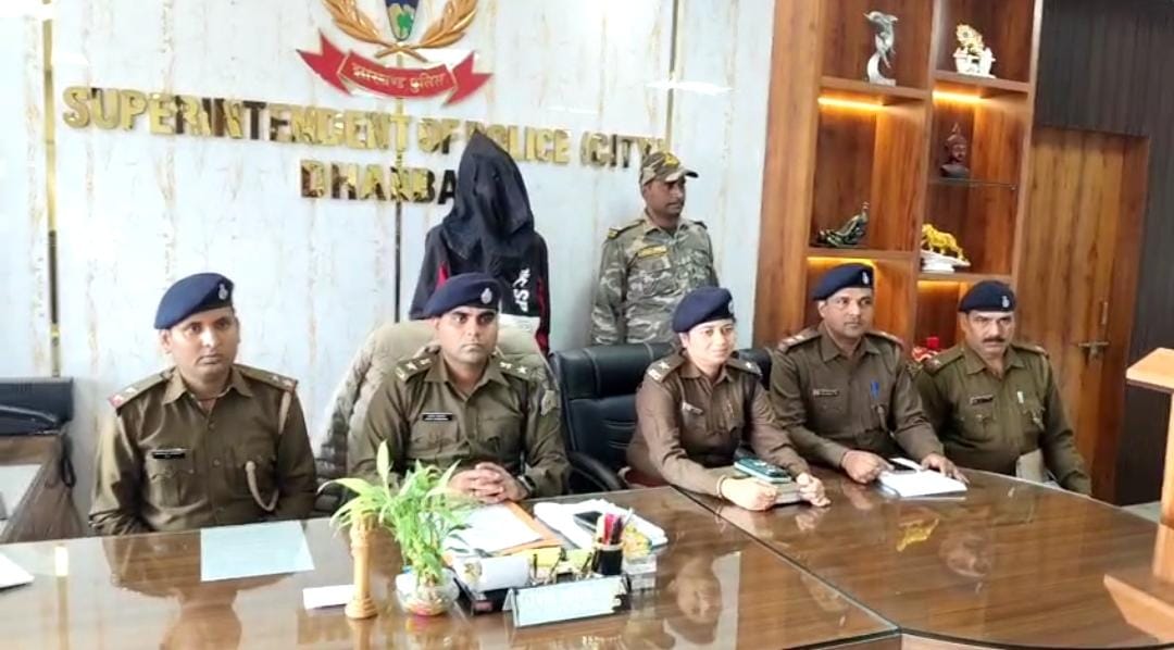 धनबाद में बाइक चोरी का आरोपी गिरफ्तार, तीन मोटरसाइकिल और टोटो हुआ बरामद