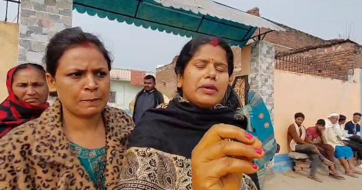 BREAKING:बाढ़ में ताबड़तोड़ फायरिंग से दहशत, एक को गरदन में लगी गोली