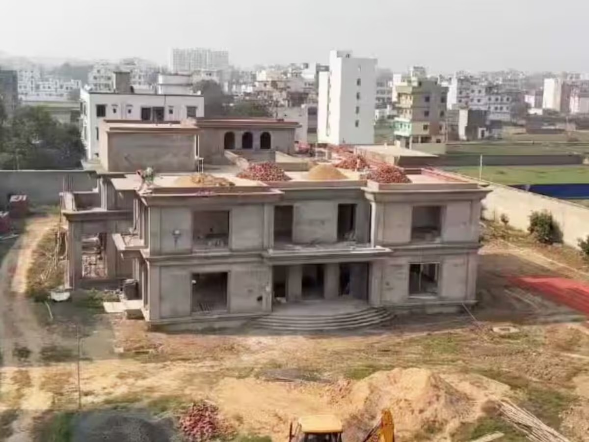 बिहार में लालू प्रसाद पर एक बार फिर सियासी हमले तेज,भाजपा ने निर्माणाधीन मकान का वीडियो डाल तड़का लगा दिया!