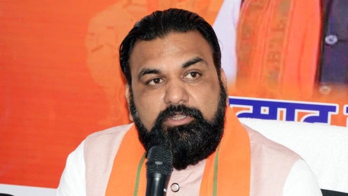 नीतीश सरकार के गृह मंत्री को क्यों देनी पड़ रही है सफाई कि उनका नाम "बुलडोजर बाबा" नहीं,सम्राट चौधरी है!