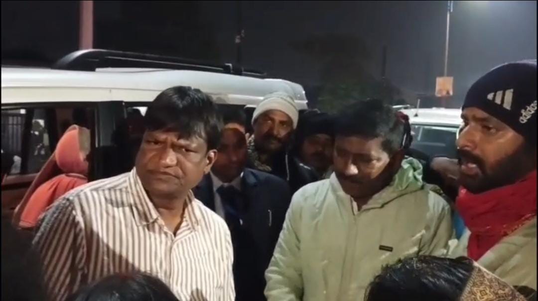 धनबाद गैस रिसाव मामला: सांसद ढूलू महतो ने किया घटनास्थल का दौरा, BCCL पर लापरवाही का आरोप