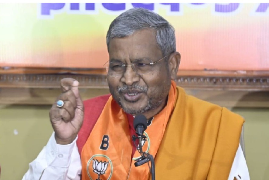 पेसा क़ानून को लेकर बाबूलाल मरांडी का सरकार पर बड़ा हमला, इधर सोमवार को कैबिनेट की बैठक में क्या हो सकता है !