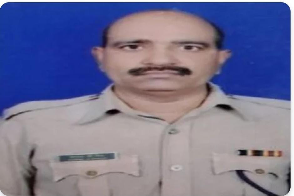 BREAKING: चाईबासा में परेड के दौरान CRPF जवान की हार्ट अटैक से मौत, मचा हड़कंप