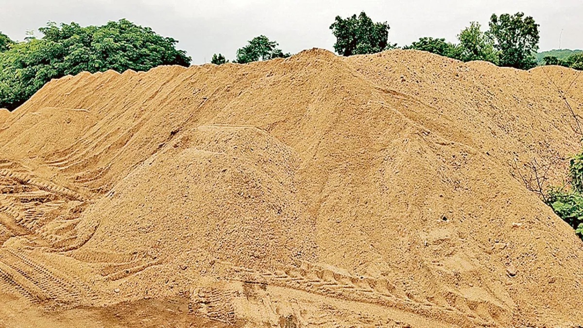 बिहार में बालू फांक बन गए "माफिया" तो झारखंड में बन गए "धनपशु", बिहार में नया ऐलान-सूचना दीजिये ,दस हज़ार पाइये !!
