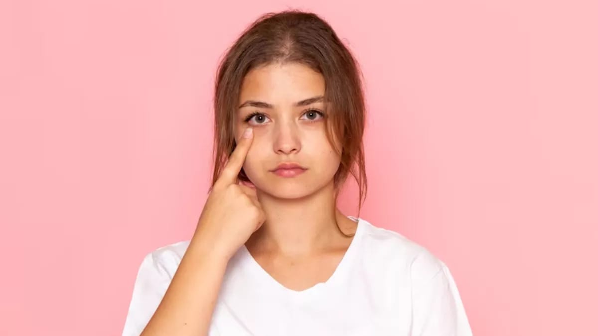 ठंड बढ़ते ही क्यों बढ़ जाती है आंखों की सूजन? जानें असली कारण और आसान उपाय