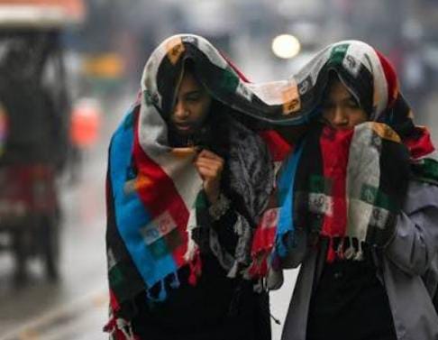 Weather Alert: झारखंड में हांड कंपा रही है ठंड,अगले 3 दिनों के लिये IMD ने जारी किया ताजा अपडेट