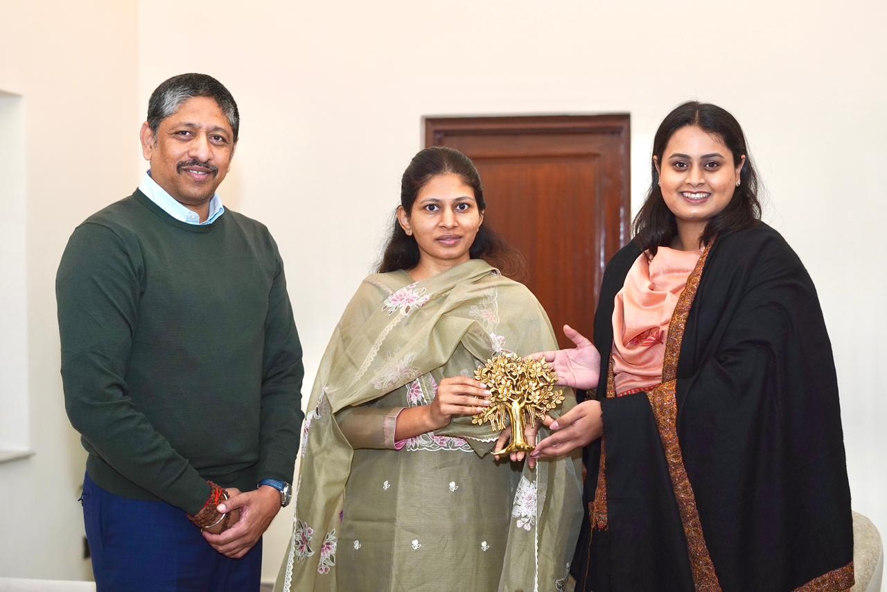 केन्द्रीय खेल मंत्री से मिली मंत्री श्रेयसी, बिहार को तलवारबाजी का ओलंपिक ट्रेनिंग सेंटर की मिली सौगात