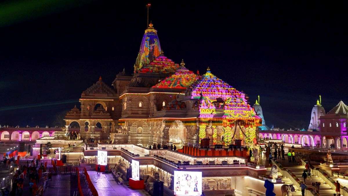 Year Ender 2025: श्रद्धा की रिकॉर्ड भीड़, 2025 में सबसे ज्यादा चर्चा में रहे ये धार्मिक स्थल
