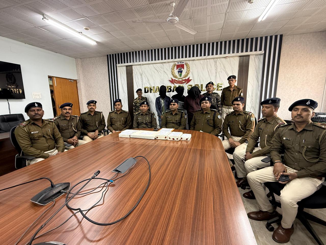 धनबाद का सनसनीखेज हत्याकांड :शाबाश -धनबाद पुलिस ,हत्या के आरोपियों को महाराष्ट्र-बिहार से पढ़िए -कैसे खींच लाई धनबाद !