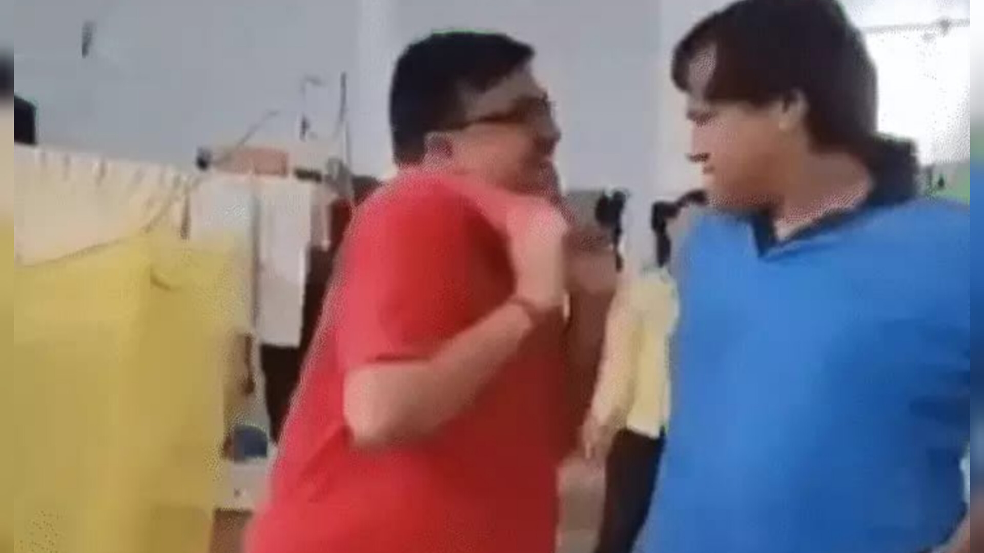 बड़ी खबर: जेल में अपराधियों का ठुमका और मुश्किल में पड़ गई सरकार! हाइकोर्ट ने कहा ये शर्मनाक और चिंताजनक