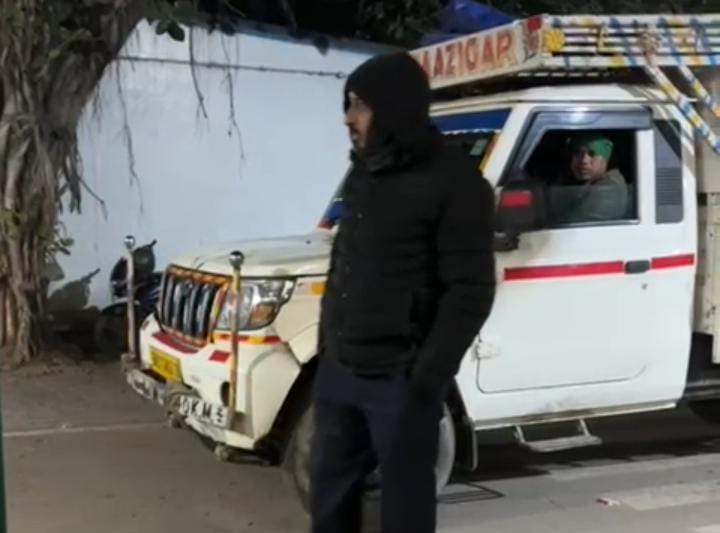 ऐसा क्या हुआ कि रात के अंधेरे अचानक राबड़ी आवास से सामान होने लगा शिफ्ट, पढ़िये 