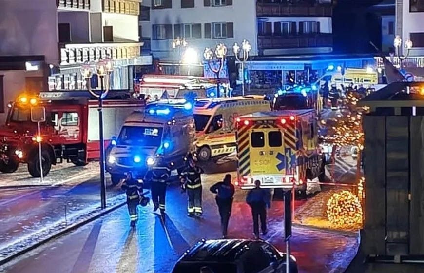 न्यू ईयर पार्टी में तबाही ! स्विट्जरलैंड के बार में धमाका, 40 की मौत, 100 से ज्यादा घायल