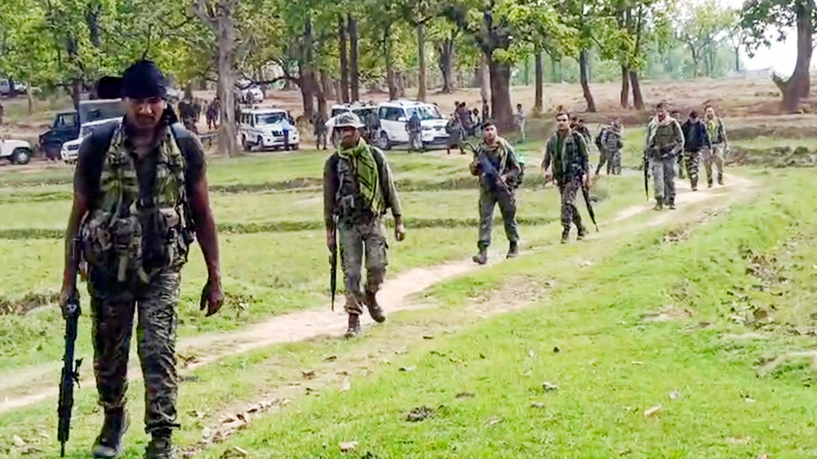 नक्सली और सुरक्षा बल के जवानों के बीच भीषण मुठभेड़, कोन्टा एरिया कमिटी सचिव के साथ 12 नक्सली ढ़ेर