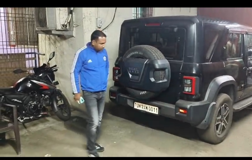 कोयला कारोबारी के आवास पर अंधाधुंध फायरिंग के बाद इलाके में दहशत, राहुल दुबे गैंग पर शक