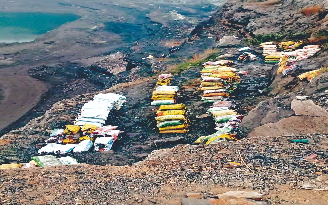 मुख्यमंत्री की छवि पर कालिख पोत रहें कोयला चोर, पुलिस-प्रशासन, सीआईएसएफ के नाक के नीचे चल रहा खेल !