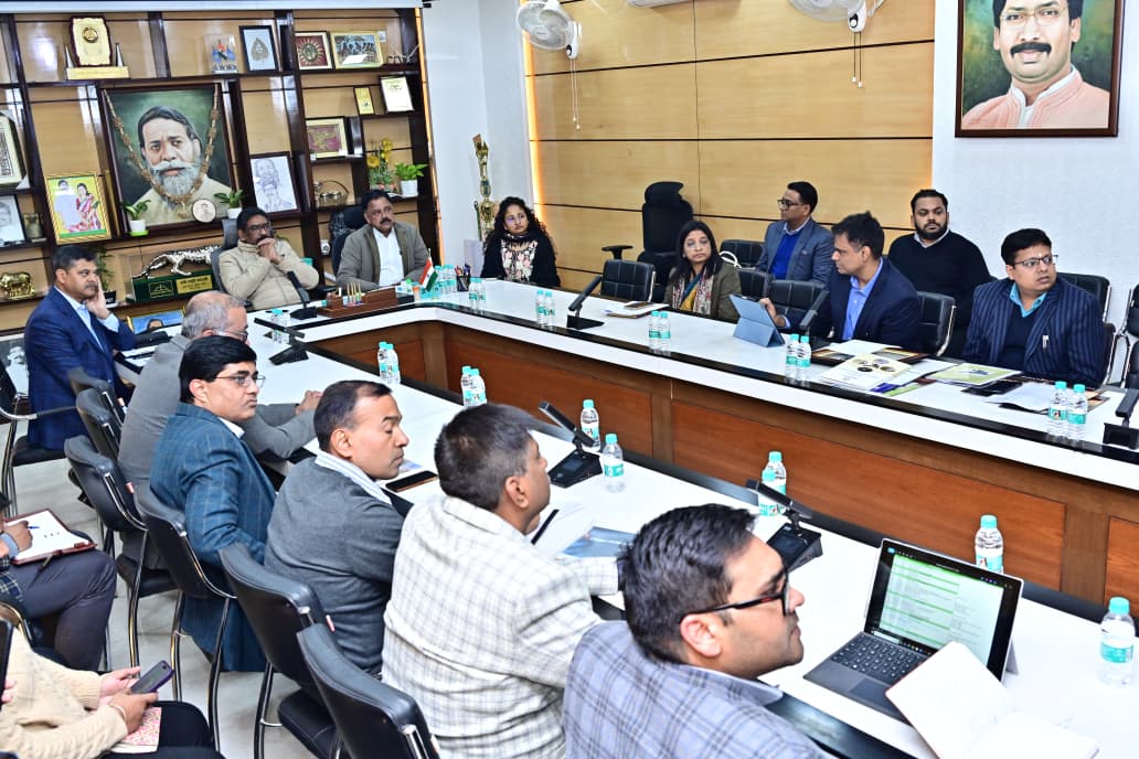 मुख्यमंत्री ने की दावोस और यूनाइटेड किंगडम दौरे की तैयारियों की समीक्षा