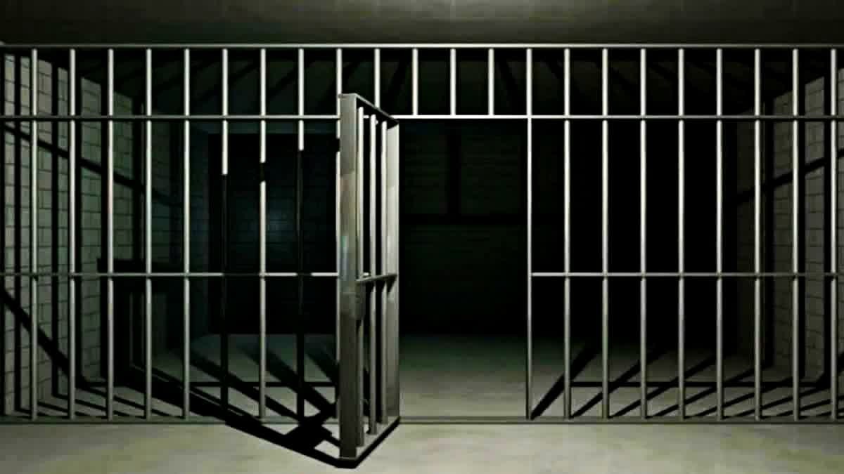 झारखंड की जेलों में डिजिटल बदलाव, अब कैदियों के खाते में सीधे ऑनलाइन भेज सकेंगे पैसे