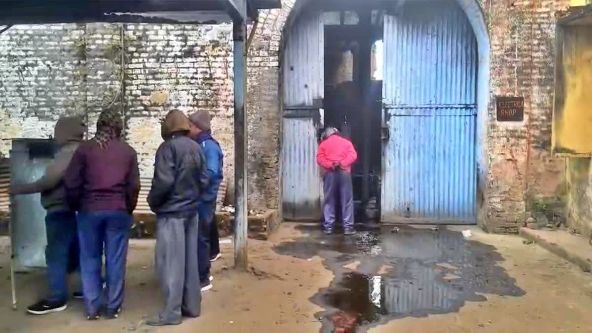 गश्ती के बाद सीसीएल वर्कशॉप पर हथियारबंद गिरोह ने किया हमला, गार्ड को गर्दन काटने की धमकी देकर की लूटपाट