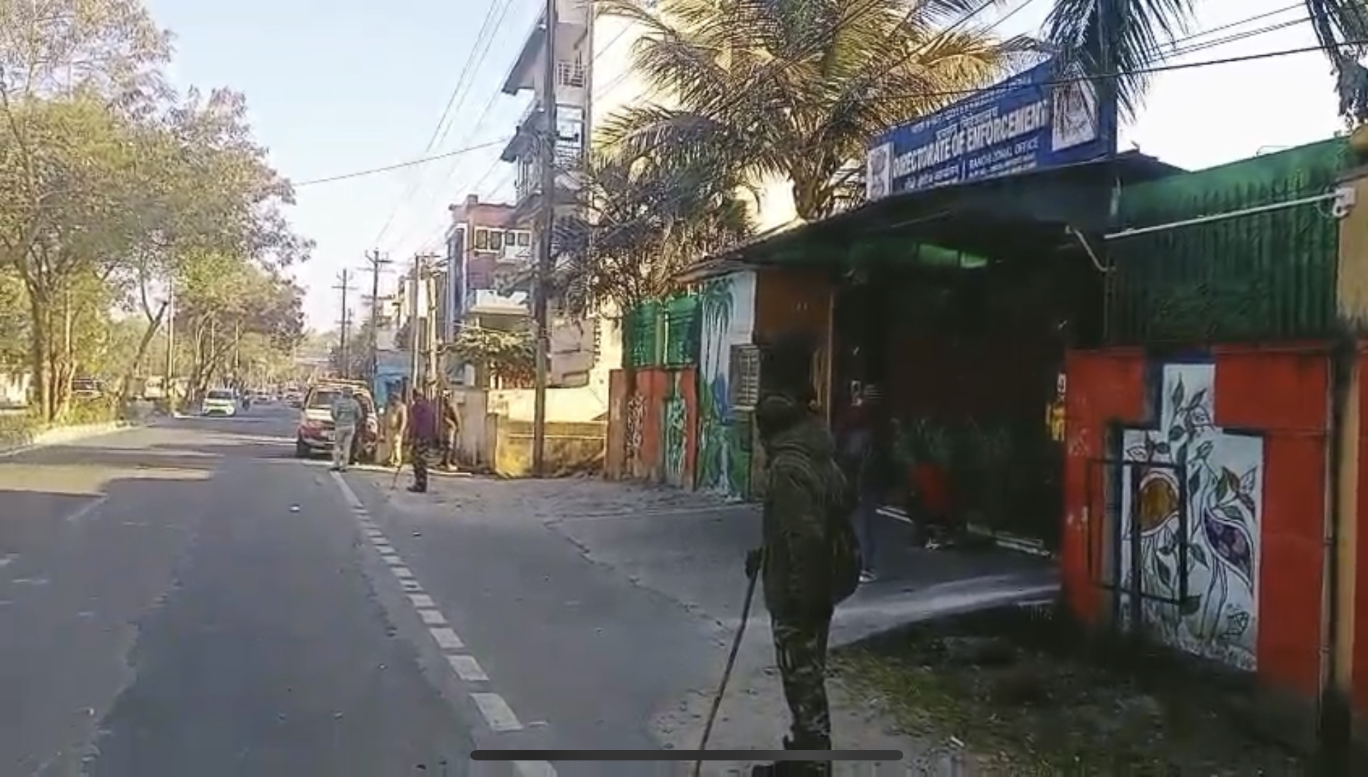 Breaking: ED दफ़्तर जांच करने पहुंची रांची पुलिस, छावनी में तब्दील हुआ इलाका