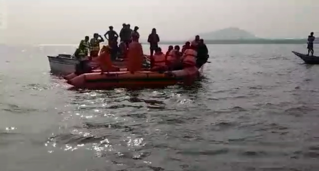 जामताड़ा में बराकर नदी हादसा : लापता लोगों को खोजने के लिए प्रयास जारी