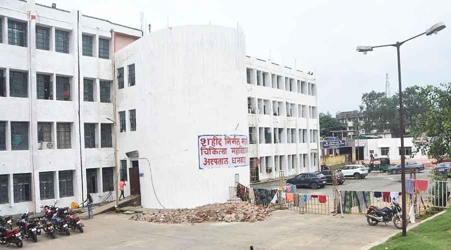 SNMMCH के सफाई कर्मी गए हड़ताल पर, मरीज परेशान