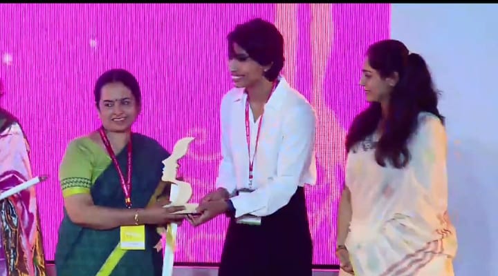 झारखंड की सेवानिवृत आईएएस अधिकारी सुचित्रा सिन्हा को विमेंस ट्रांसफार्मिंग इंडिया अवार्ड से किया गया सम्मानित