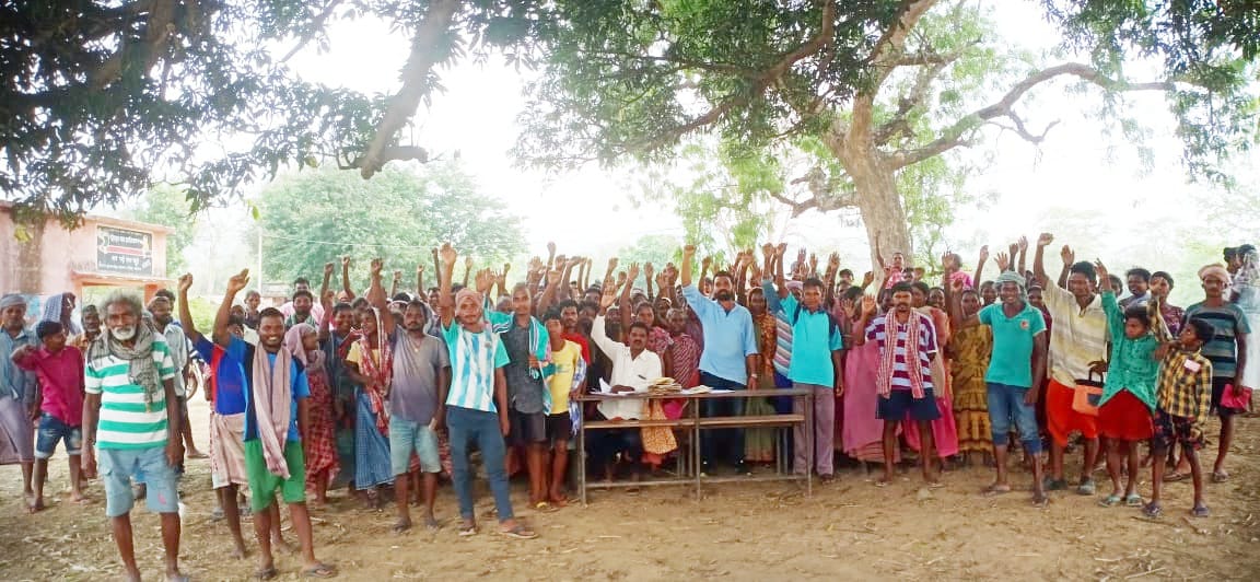 राशन में कटौती को लेकर ग्रामीण हुए एक-जुट, उपायुक्त से करेंगे शिकायत